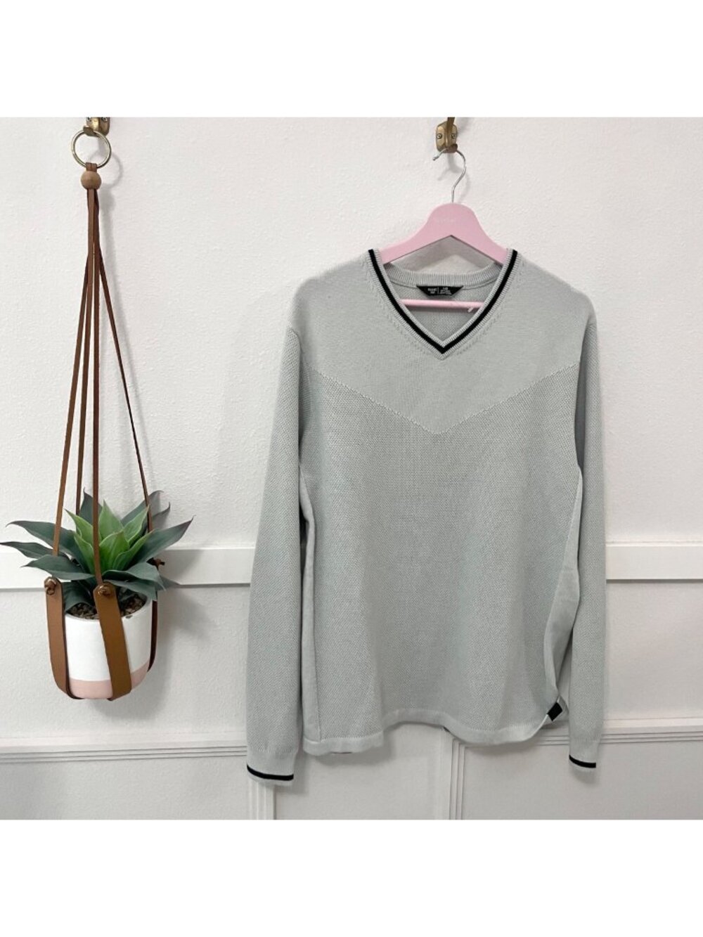 NWOT Rhone The Turn Golf V-Neck Sweater in Sleet Gray Size L Long Sleeve